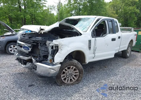 2017 Ford F250 Xlt z USA, uszkodzony, nr VIN 1FT7W2B6XHED69215